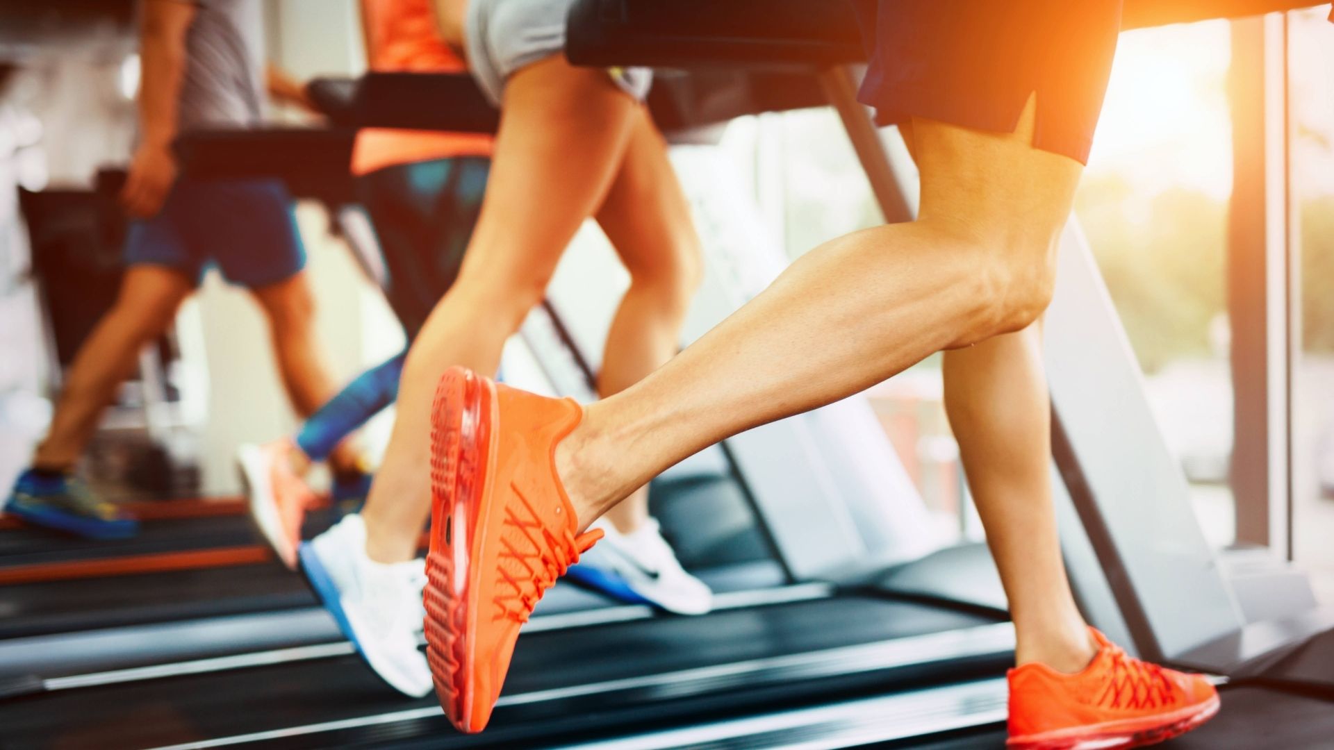 Cara Memilih Sepatu yang Cocok untuk Lari di Mesin Treadmill